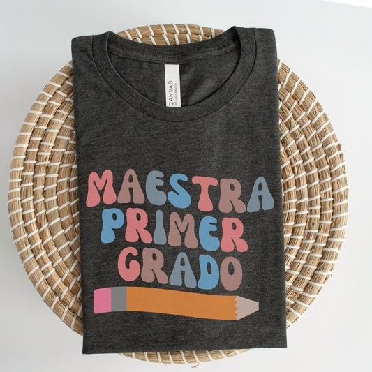 Primer Grado, Maestra Primer Grado, Camisas De Maestra, Maestra Español, Maestra Bilingue, Maestra Shirt, Maestra Gift, First Grade