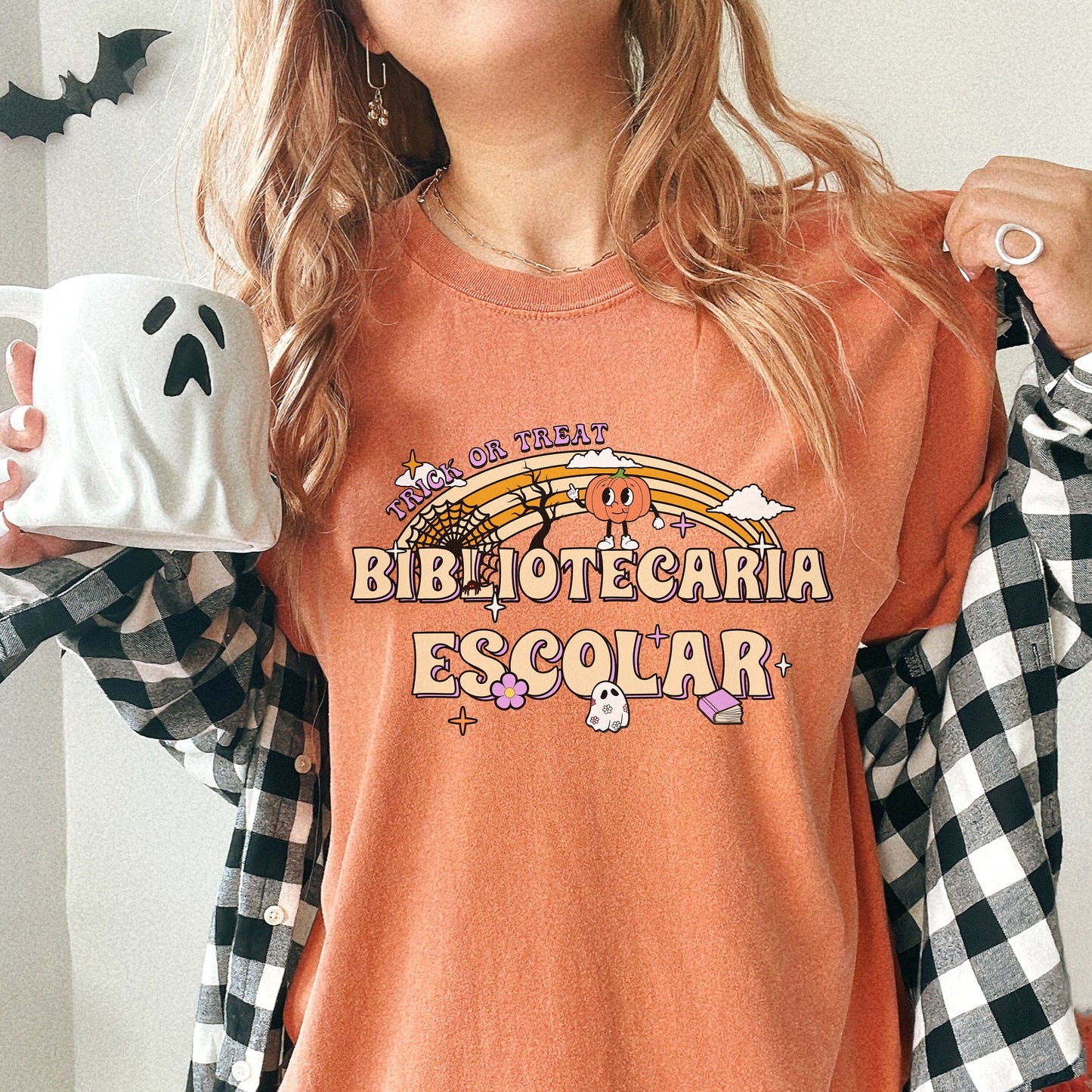 Bibliotecaria Escolar Shirt, Halloween School Librarian, School Librarian Shirt, Spooky School Librarian, Halloween School Librarian Shirt