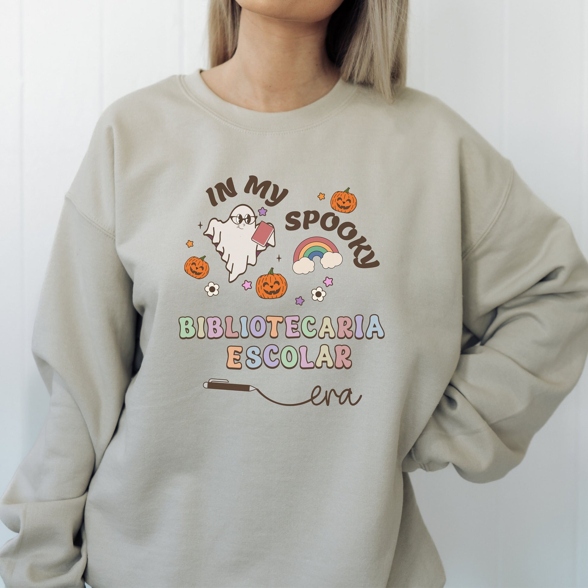 In My Spooky Bibliotecaria Escolar Era, Halloween School Librarian, Spooky School Librarian, Halloween School Librarian Sweater