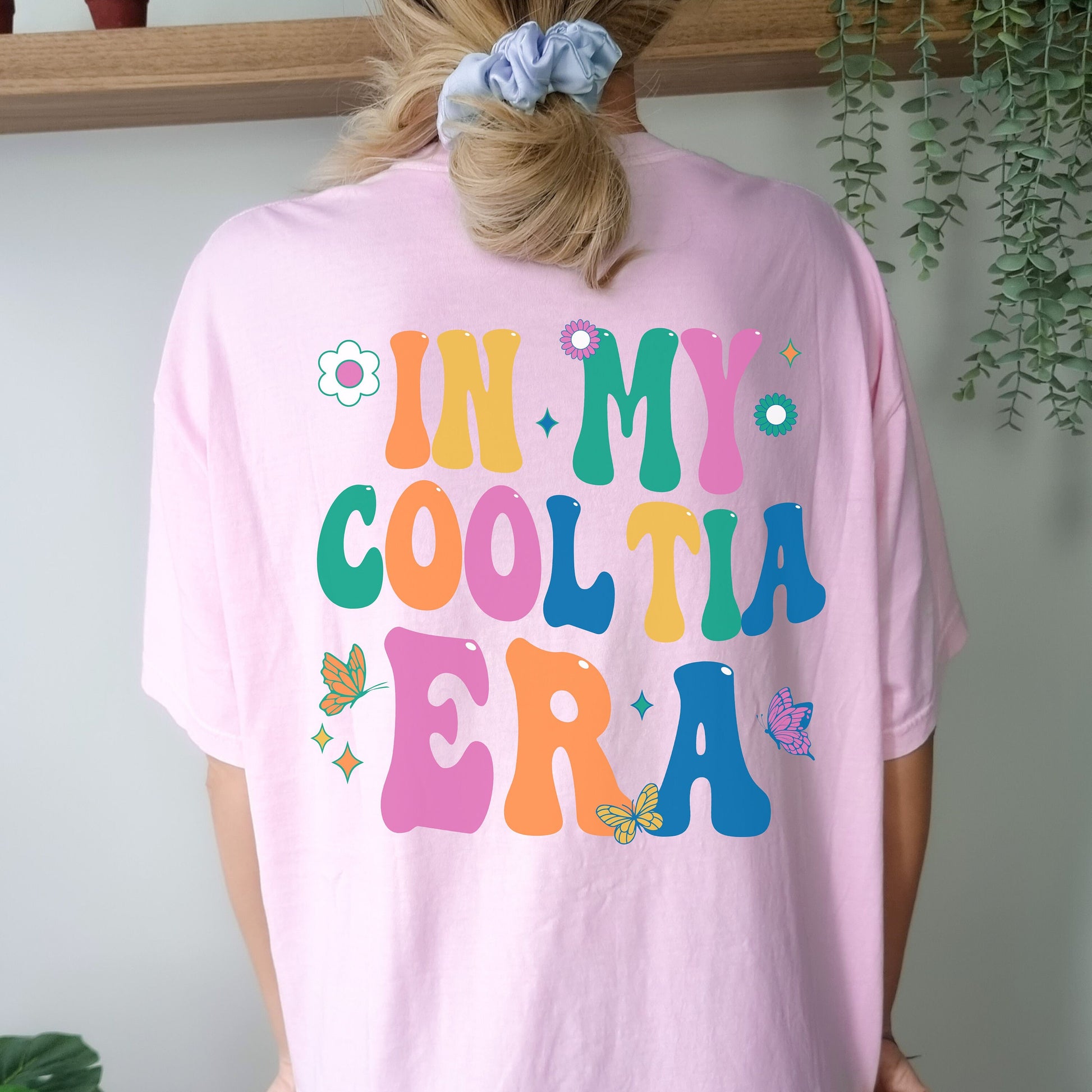 In My Cool Tia Era, In My Auntie Era, Retro Auntie Shirt, Cool Tia Club, Cool Aunt Club Tshirt, Sister Gift From Sister, New Aunt Shirt Gift