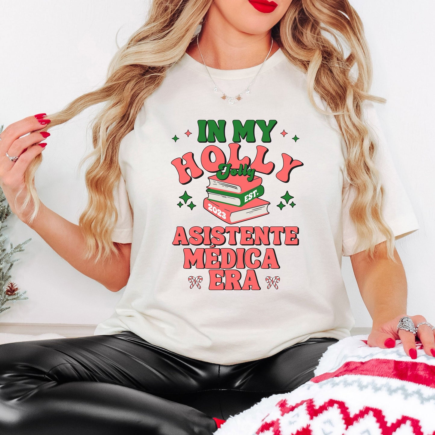 In My Holly Jolly Asistente Médica Era, In My Medical Assistant Era, Medical Assistant Christmas Shirt, Holly Jolly, Medical Assistant Shirt