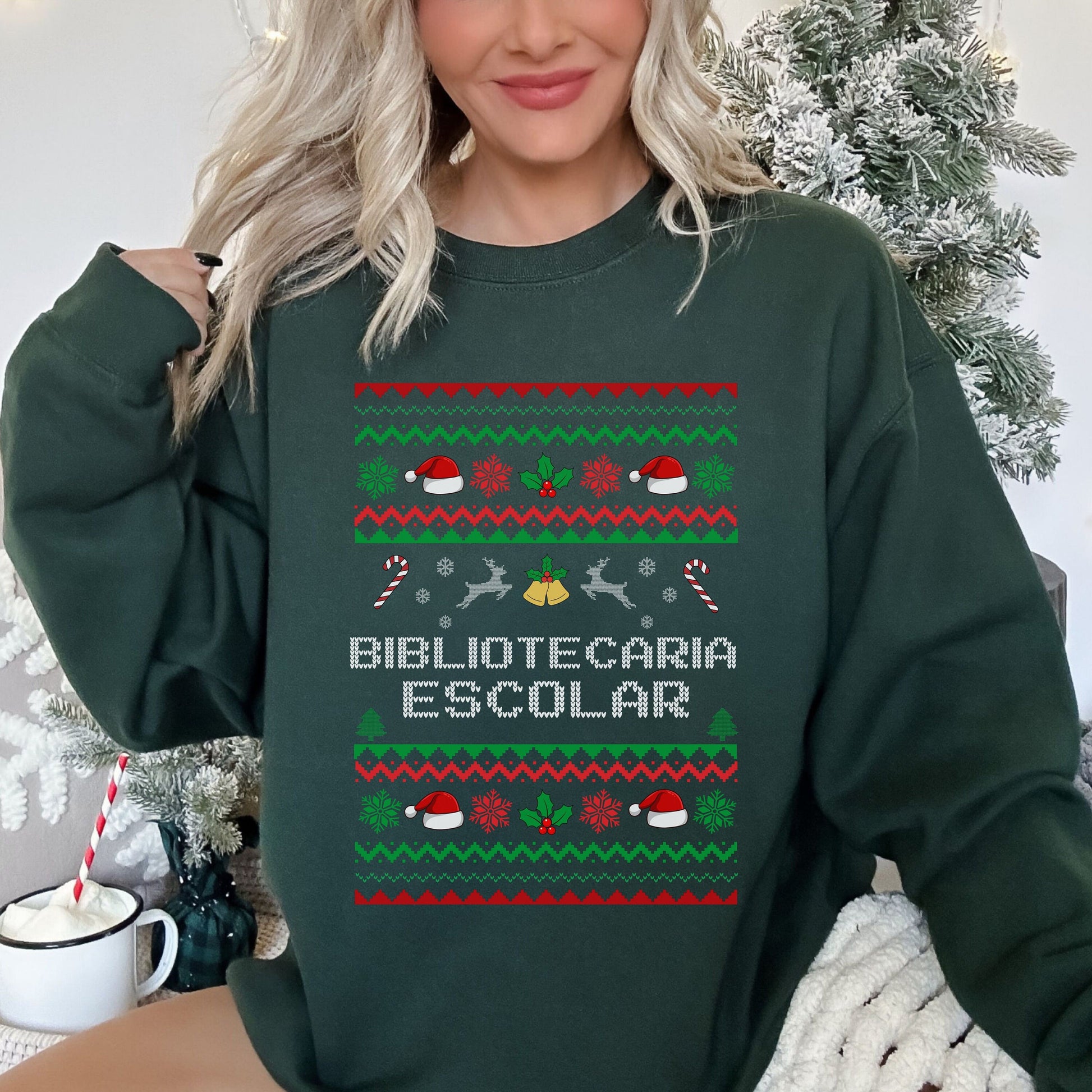 Bibliotecaria Escolar Sweater, Librarian Christmas Sweater, Holly Jolly Librarian, School Librarian Sweatshirt, Ugly Librarian Sweater